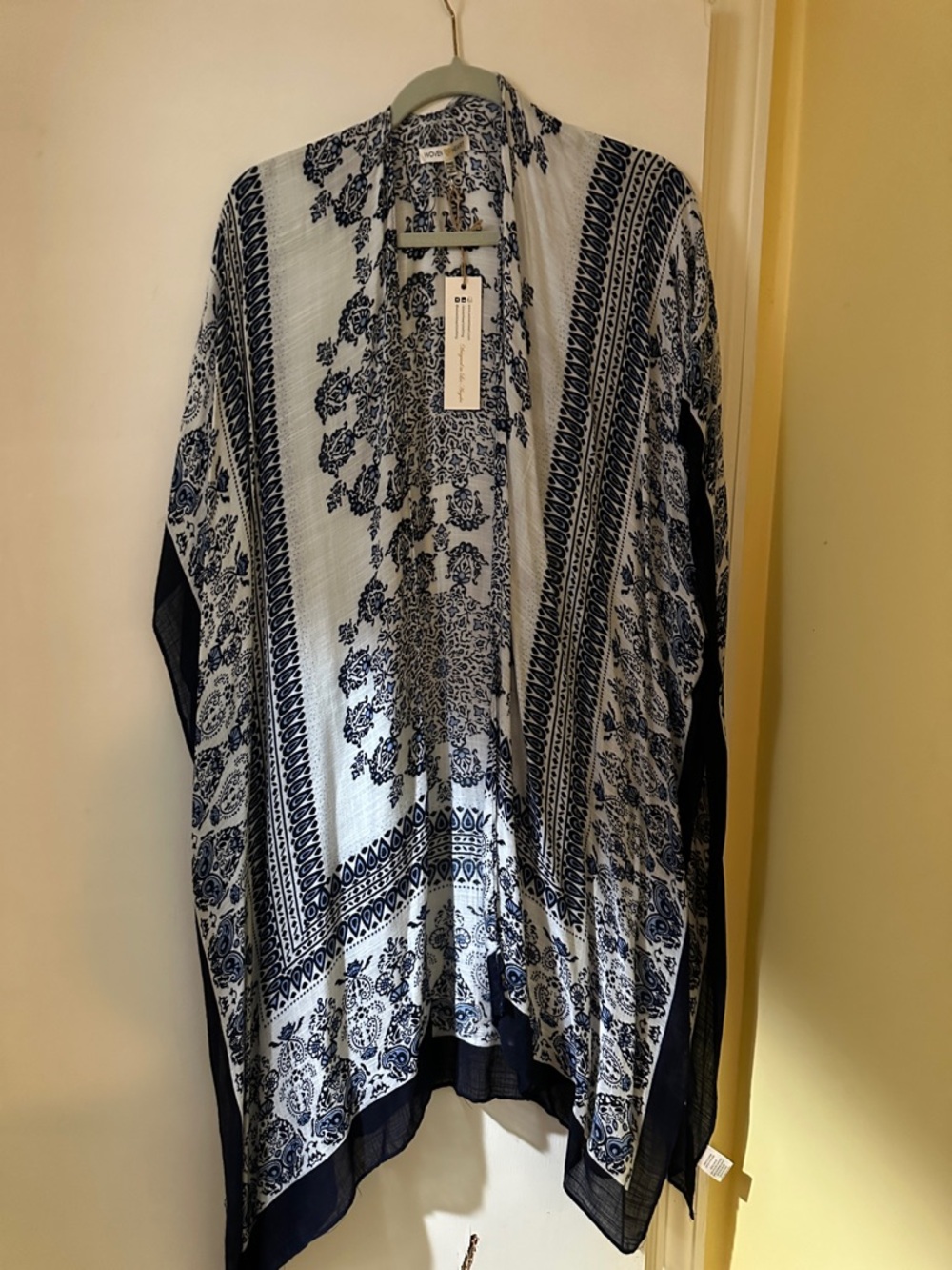 Woven Heart Navy and White Floral Border Kimono